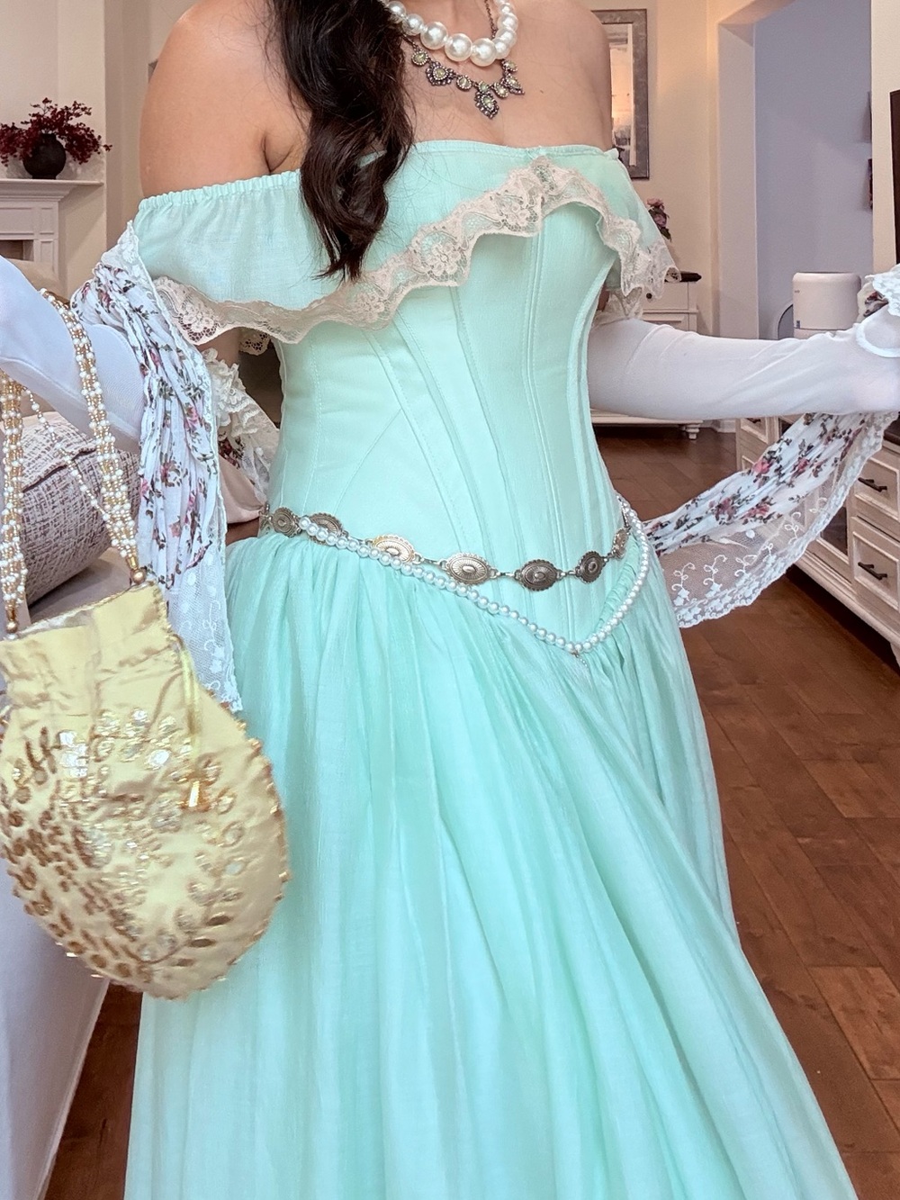 Beautiful mint corset dress - Picture 3 of 4